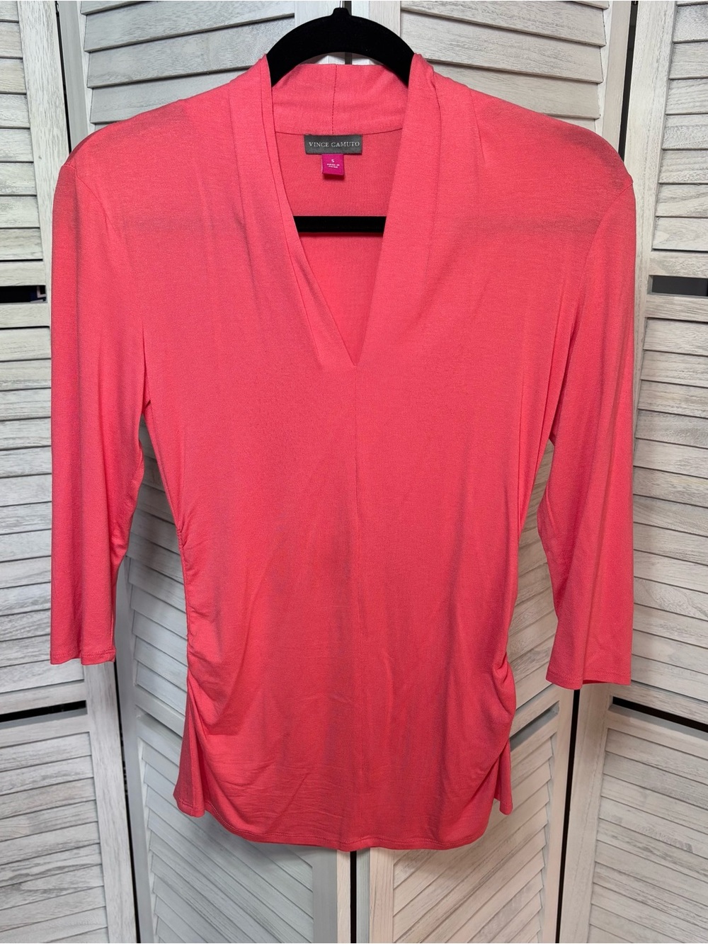 Vince Camuto Coral Ruched V-Neck Top Small